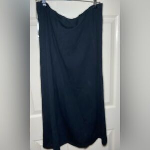 REQUIREMENTS® Black Stretch Skirt‎ Size L Rayon Blend